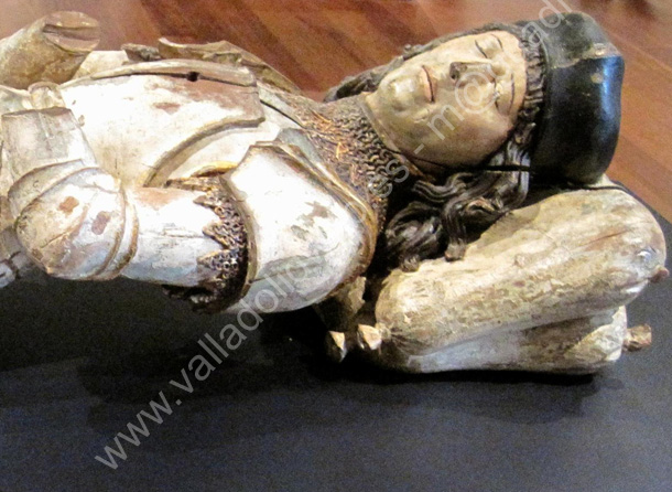003 Valladolid - Museo N. Colegio San Gregorio - Anonimo leones. Escultura yacente del Marques de Villafranca 1497