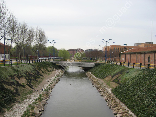 Valladolid - Paseo del Cauce - Rio Esgueva 001 2006