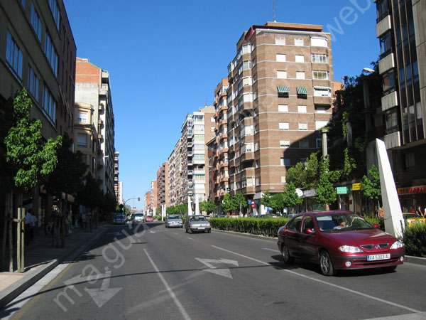 Valladolid - Calle Puente Colgante 002 2008