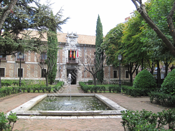 Valladolid - Palacio de Santa Cruz - Colegio Mayor 300 2010