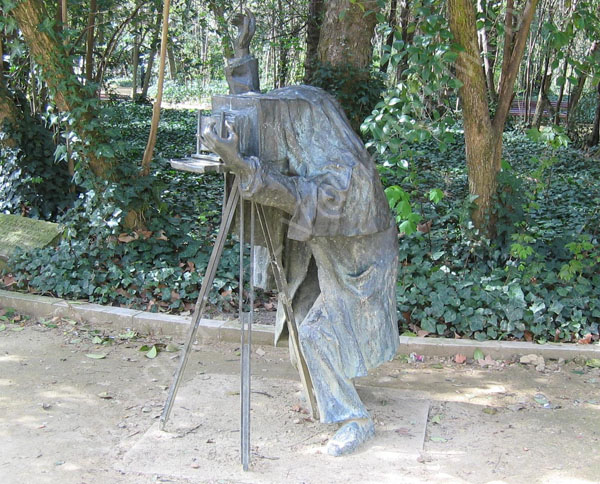 Valladolid - Monumento al Fotografo del Campo Grande de Eduardo Cuadrado 1994 002 - 2006