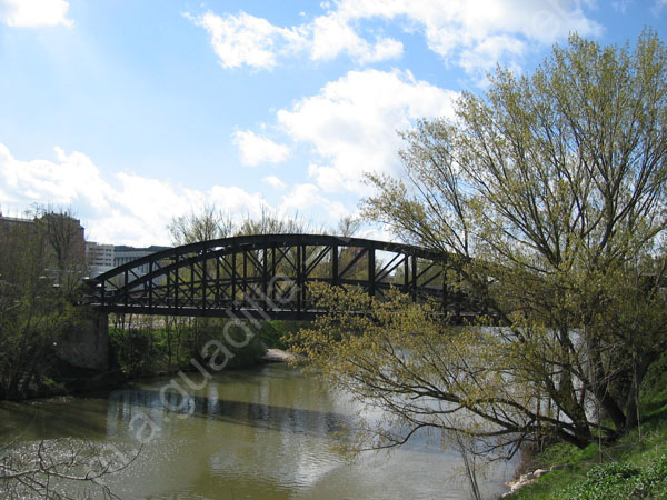 Valladolid - Puente Colgante 002 2006